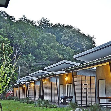 V谷度假村 沙敦 外观 照片